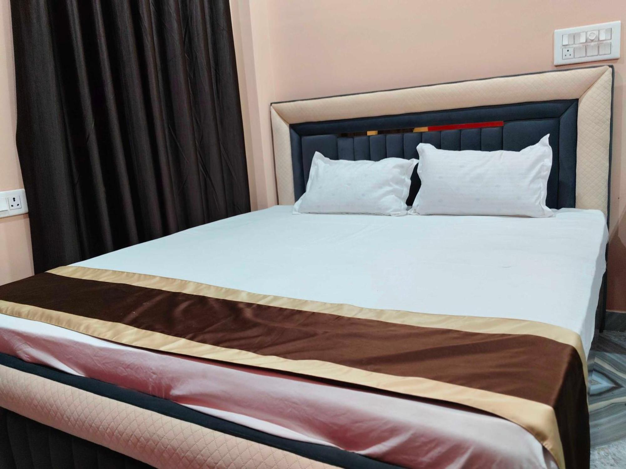 Hotel O The Lavish Landmark Danapur Esterno foto